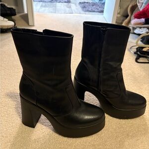 Gianni Bini Black Platform Mid-Calf Boots